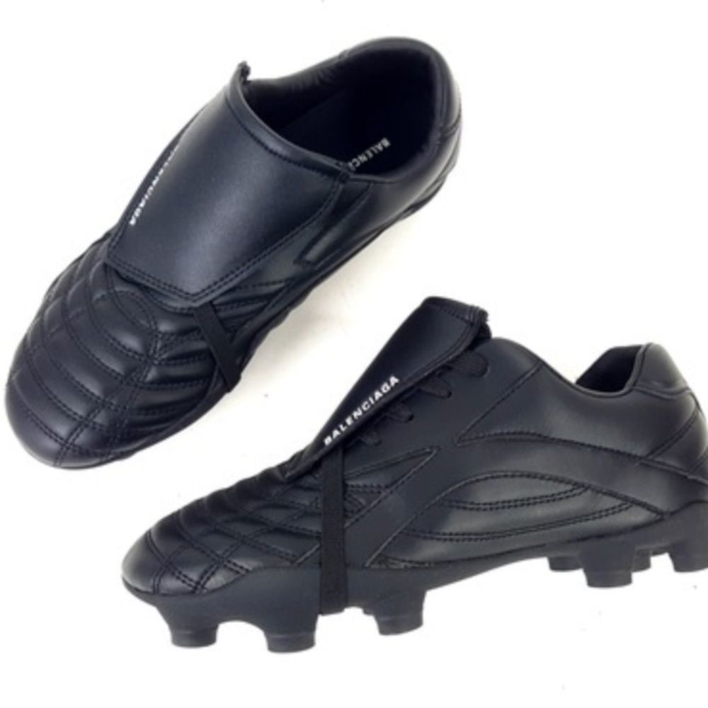 Balenciaga Black Vegan Leather Logo Print Low Top Soccer Sneakers Size 6 NWOB